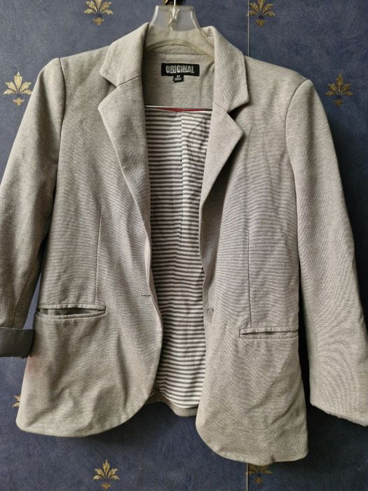 Пиджак бу 50 тыс xs