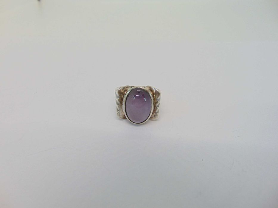 Inel din argint cu ametist