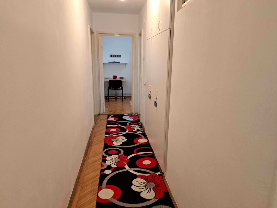 Inchiriez apartament 3 camere, Tg. Mures, Tudor
