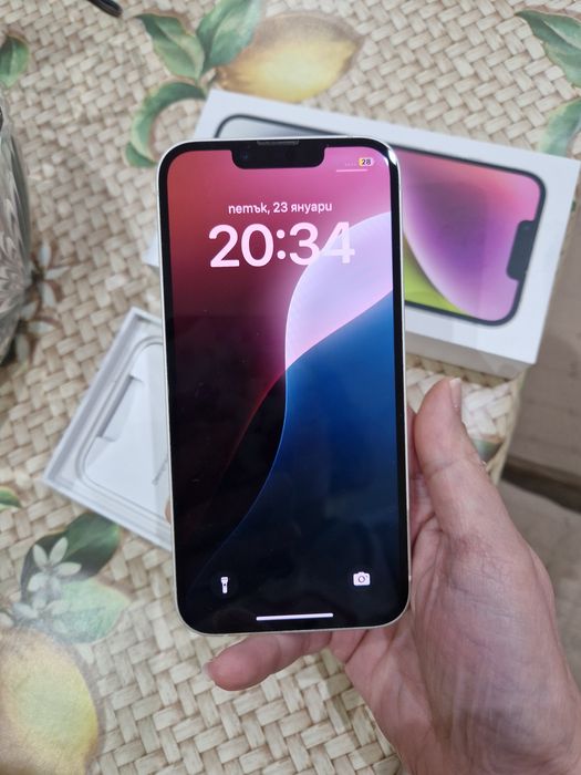 Телефон iPhone 14