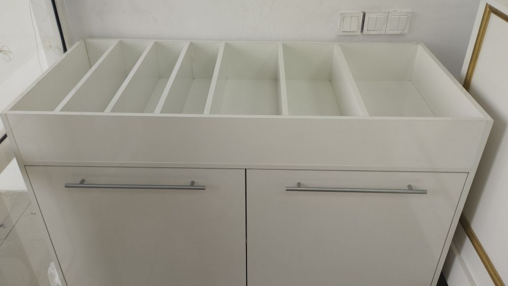 Шкаф для вретрины 80000