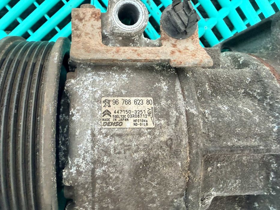 Compresor AC aer conditionat original Peugeot 3008 308 5008 Partener RCZ 1.4 1.6 9676862380