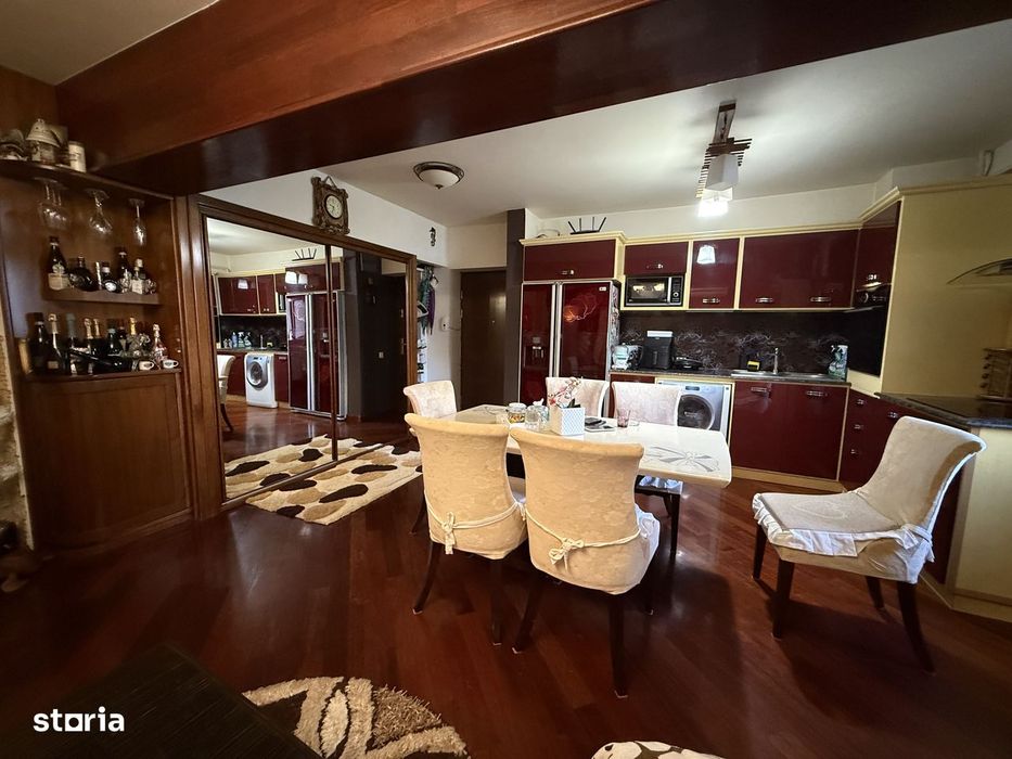 Apartament 4 camere, Micro 20