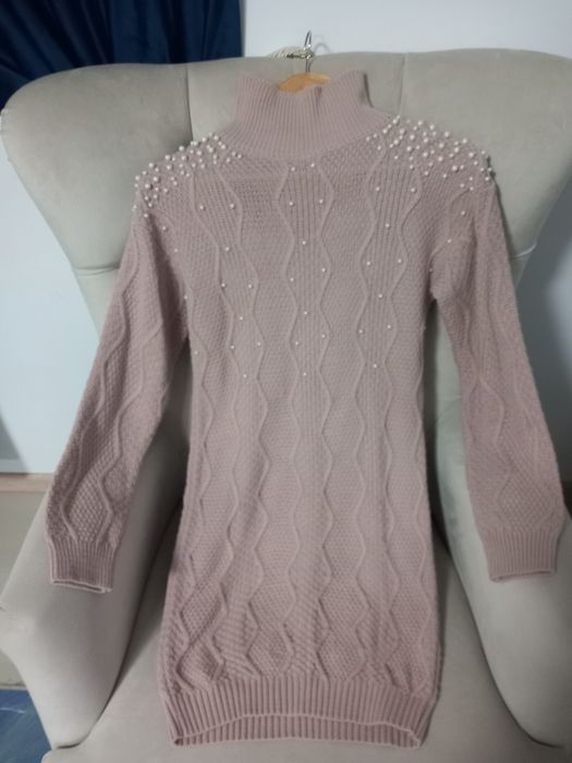 Rochie tricotata scurta cu perle powder Pink Potrivita pentru XS S