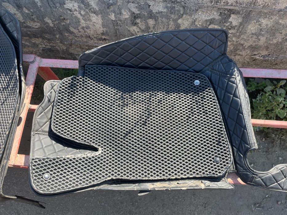 Продам полики Rav4