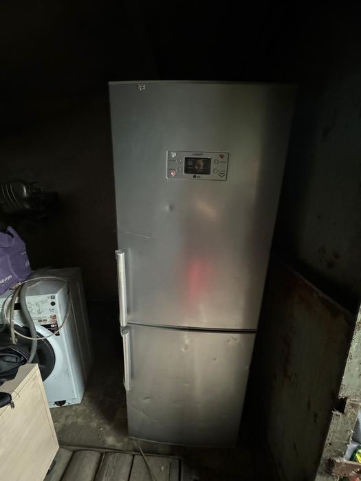 Холодильник LG двухкамерный