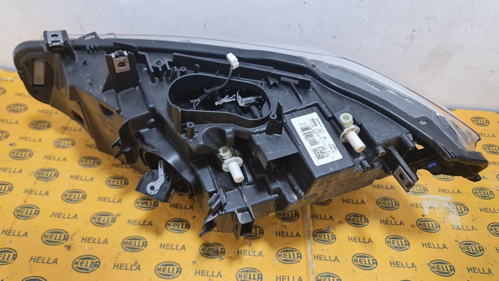 Far dreapta full led adaptive BMW 4 F32 F33 F36 M4 F82 facelift lci 7478158