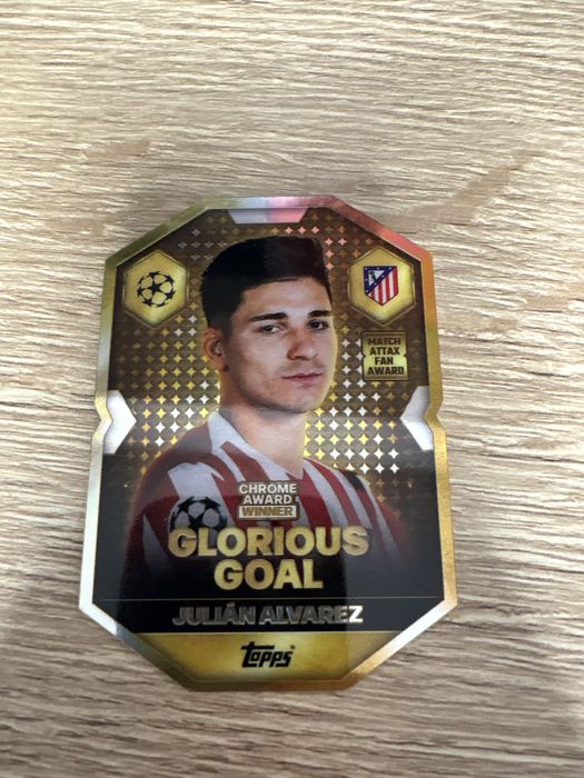 Topps Julian Alvarez Chrom Award Winner