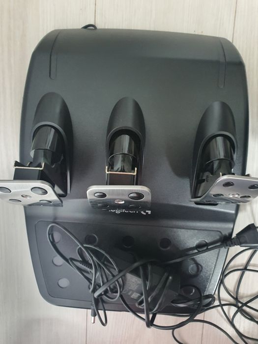 Logitech g29  за PS5,PS4