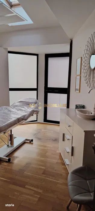 7 Camere | Casa | v | Centrala |Proximitate metrou | Curte individuala