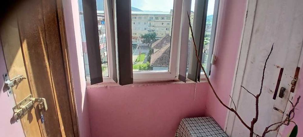 Vând apartament ușor negociabil