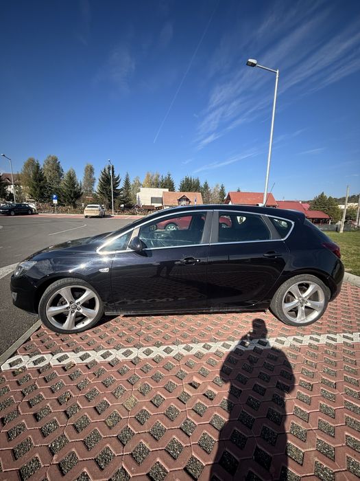 Opel Astra J 1.6 benzina