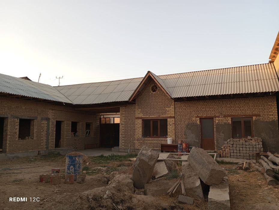 Участка сотилади