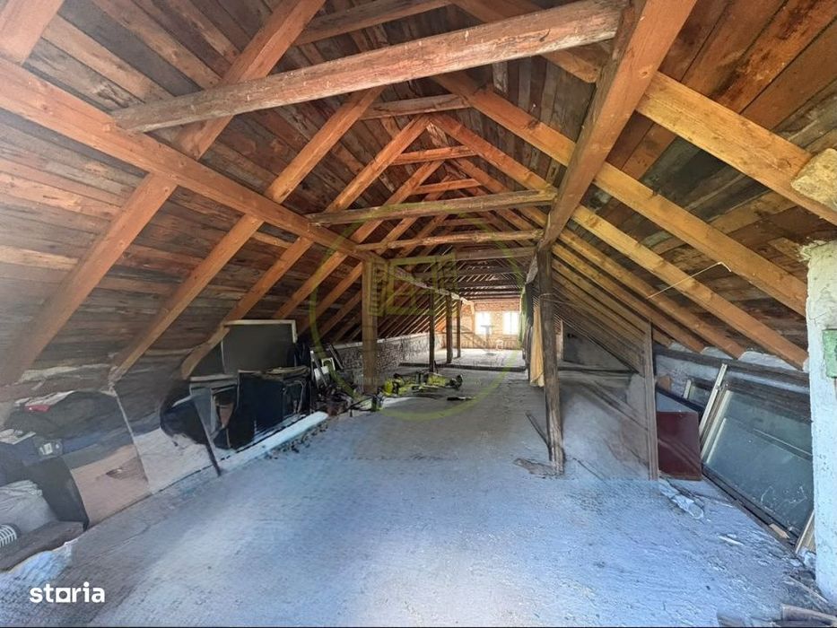 Casa cu teren de 1.651 mp si iesire directa la lac | Feldioara, Brasov