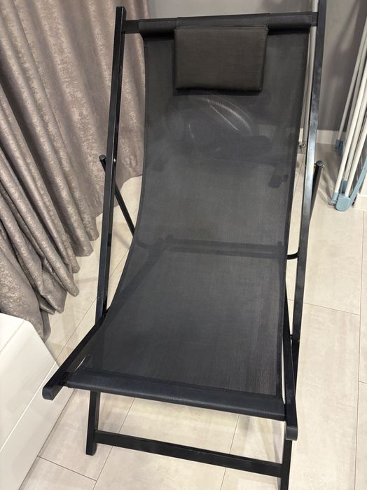 Стол/ 1черен шезлонг