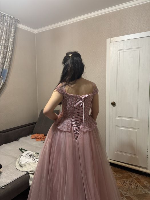 Платье нежный выпускной