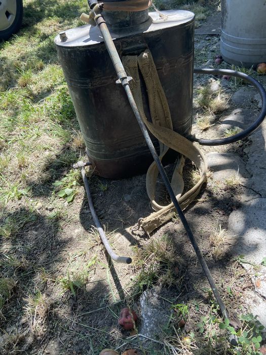 Pompa de stropit din alama