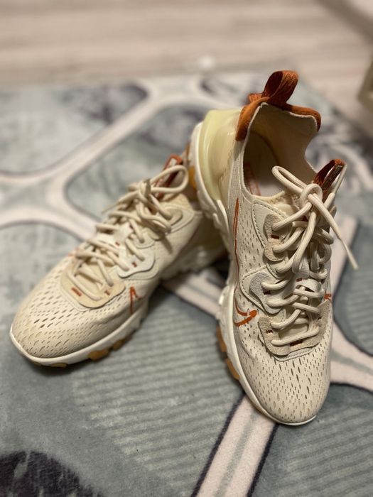 Asisasi Nike W React Vision