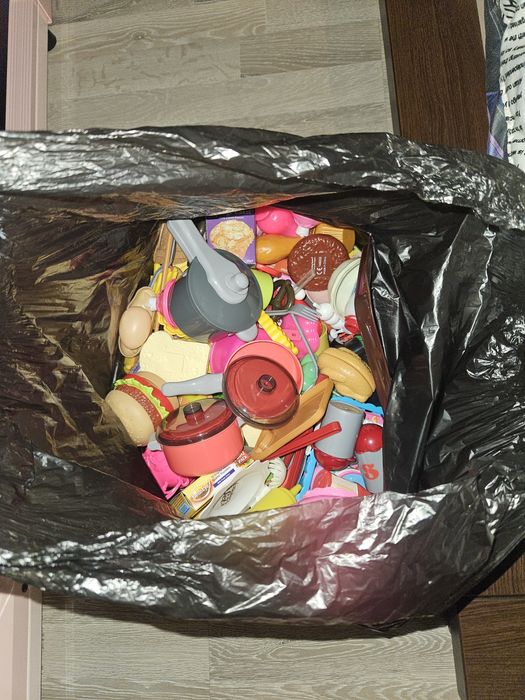 Детска кухня с много аксесоари