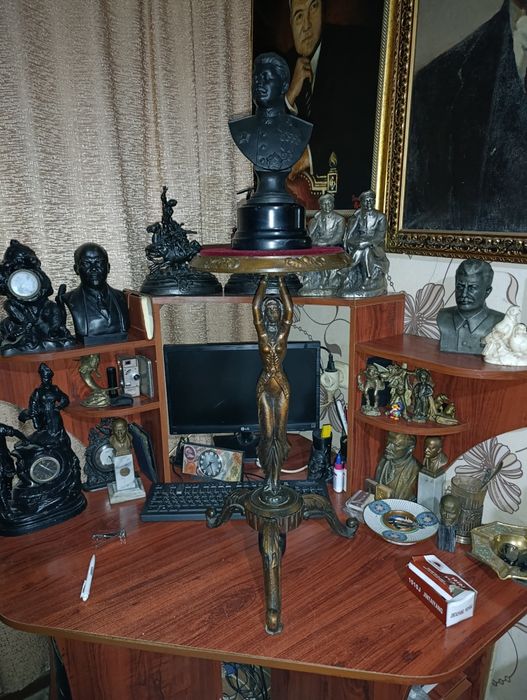 Продам мини стол металический