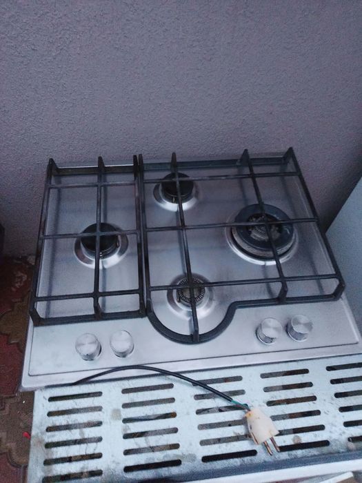 Vând cuptor cu plita