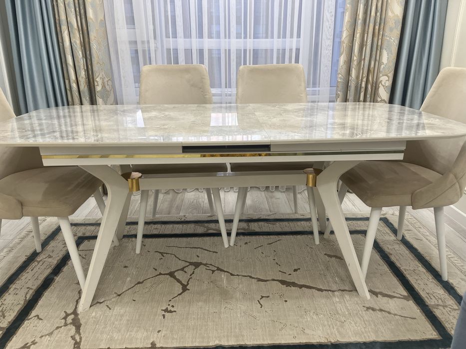 Продам стол и стулья