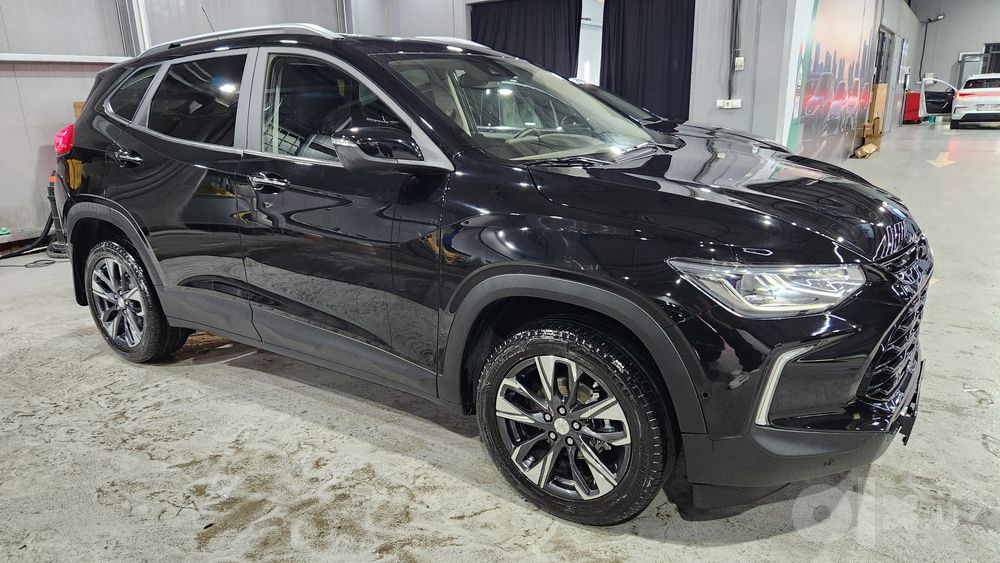 Tracker Primier plus 15.900$