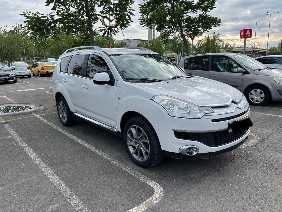 Citroen C-Crosser 4x4 SUV Mitsubishi) 2.2, 7 locuri, automat
