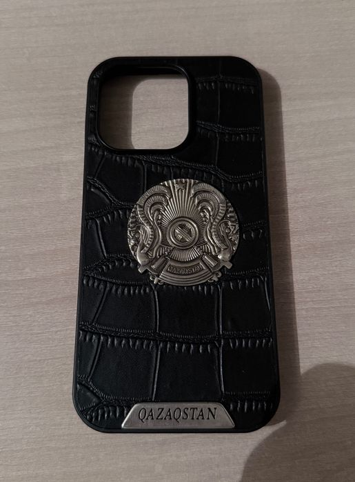 Чехлы на Iphone 16 pro