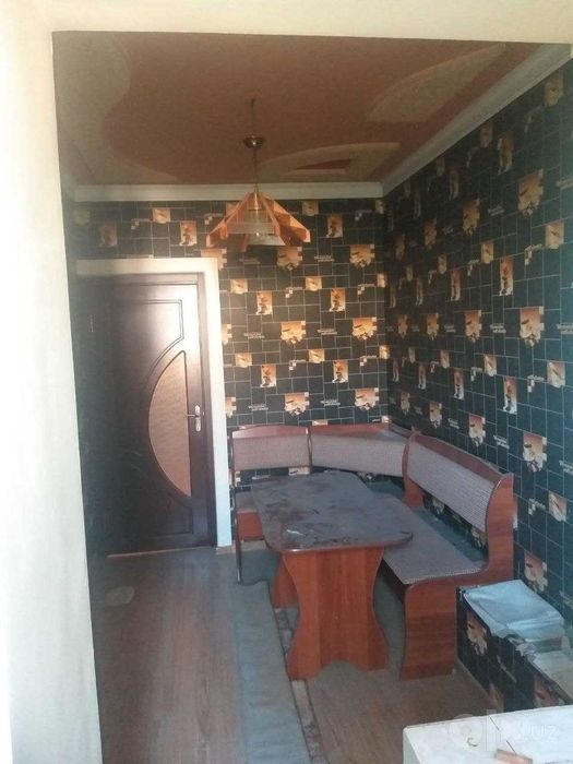 Kvartira 3 xonali sotiladi. 3 qavat. Evro remont.