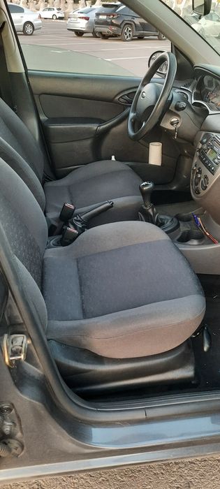 Ford Focus 1.6 benzina