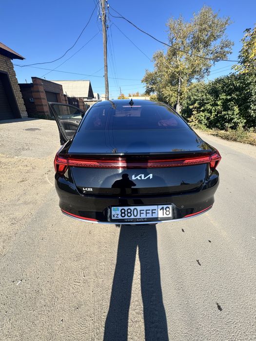 продам автомобиль Kia K8