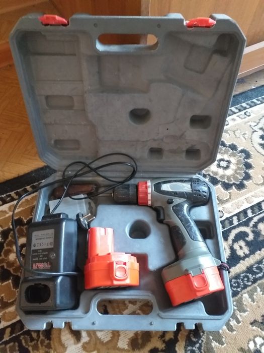 Шуруповёрт аккумуляторный