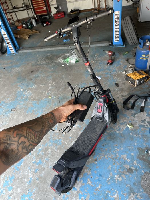 Trotineta electrica Segwey zt3 pro