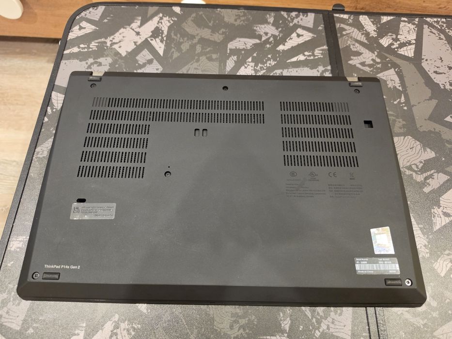 Lenovo ThinkPad P14s Gen 2 / i5-11th / Nvidia T500 4GB/ 16GB Ram / 256 SSD