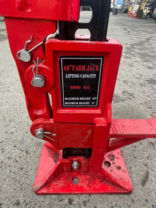 Продам домкрат farm Jack