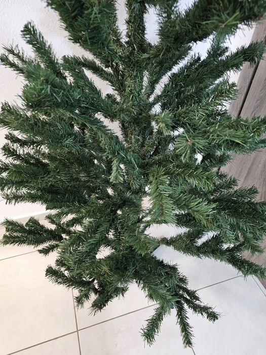 Brad artificial de 180 cm cu suport