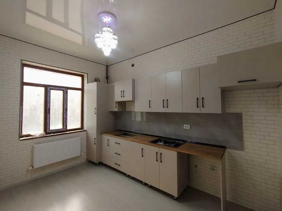 Янги домдан евроремонтли 2 хонали квартира 1 каватдан сотилади Мелодия