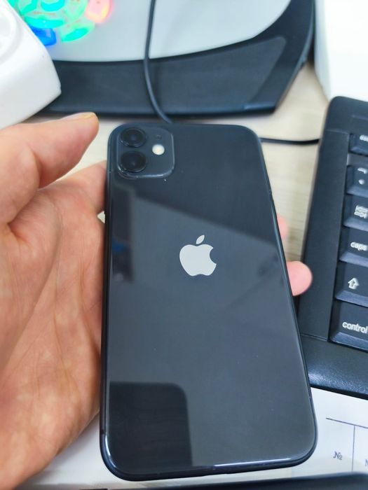 iPhone 11 81% black