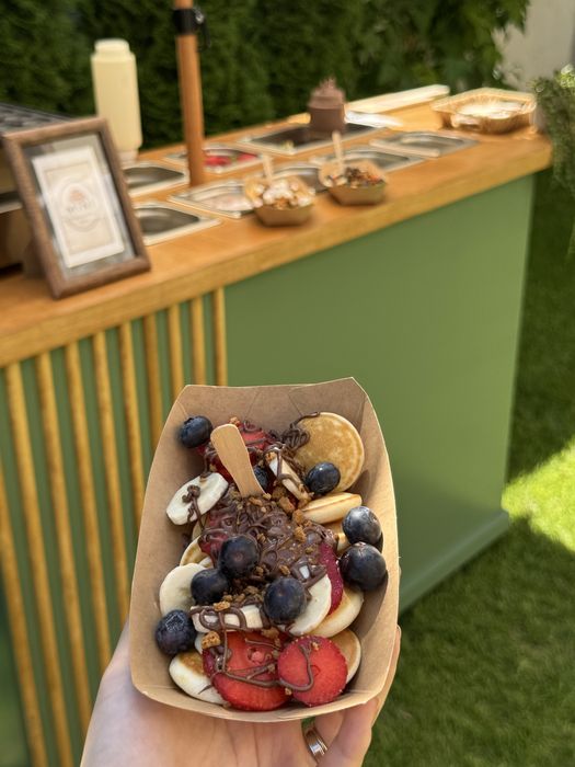 Bar de Mini-Pancakes | Clătite Olandeze | Înghețată | Vată de Zahăr | Popcorn | Limonadă pentru Evenimente