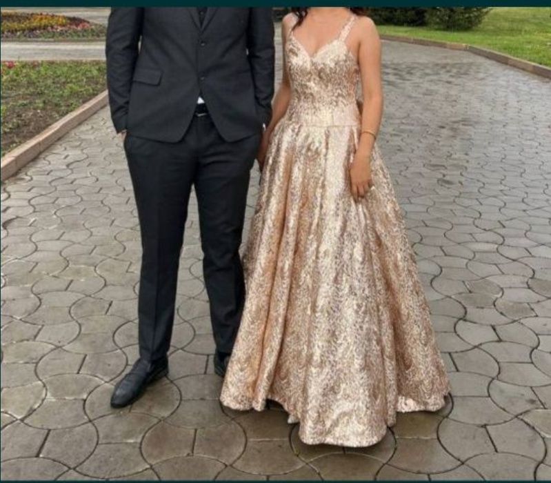 Платье для выпускного вечера