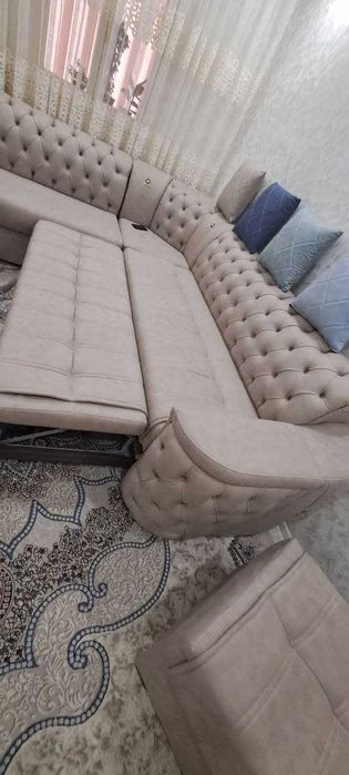 Угол диван  сотилади