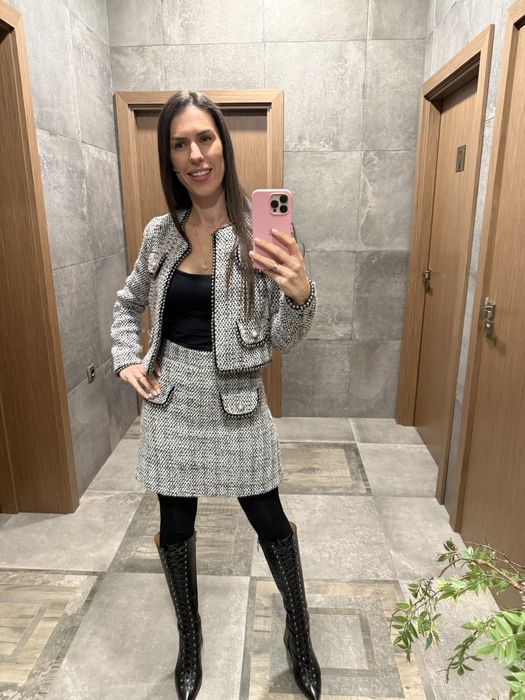 Сако и пола тип Букле