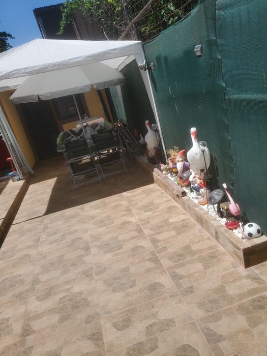 Inchiriez garsoniera la curte 100 lei pe noapte