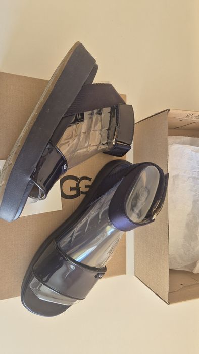 Дамски елегантни сандали UGG.  Номер 37,5!