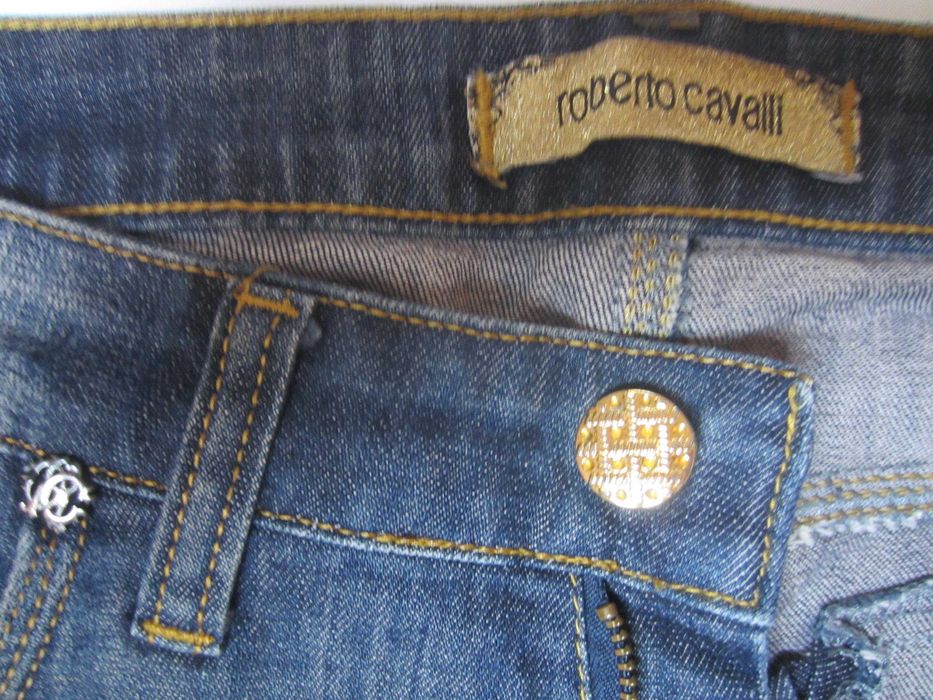 Blugi dama Roberto Cavalli,W27 L32,Talie=76cm,Lung=102cm,drepti