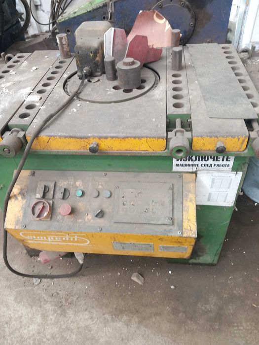 Машина за огъване на арматура