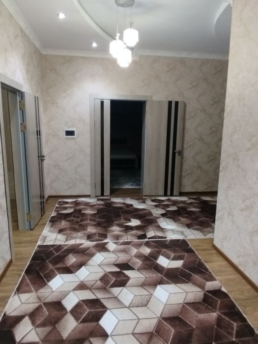 Катеж хама шаройити килинган мебилари Билан сотиладм