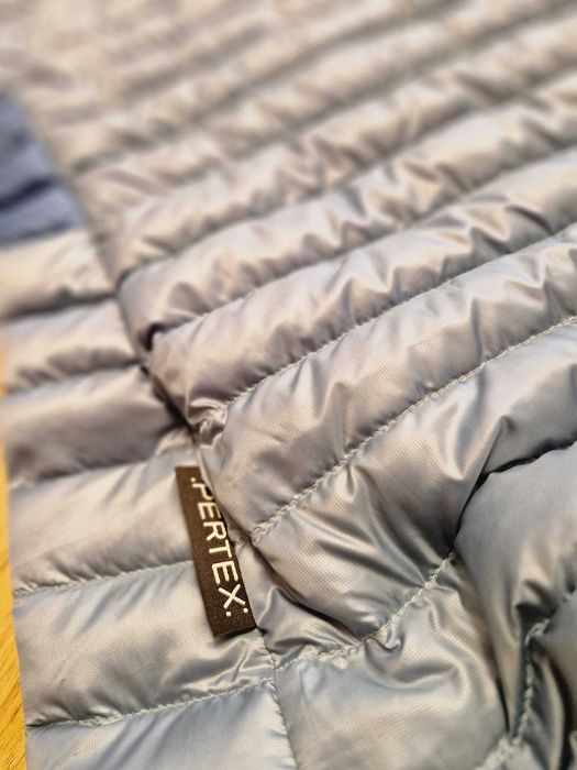 Geaca puf The North Face 800 cuin, masura XS, noua, sigilata