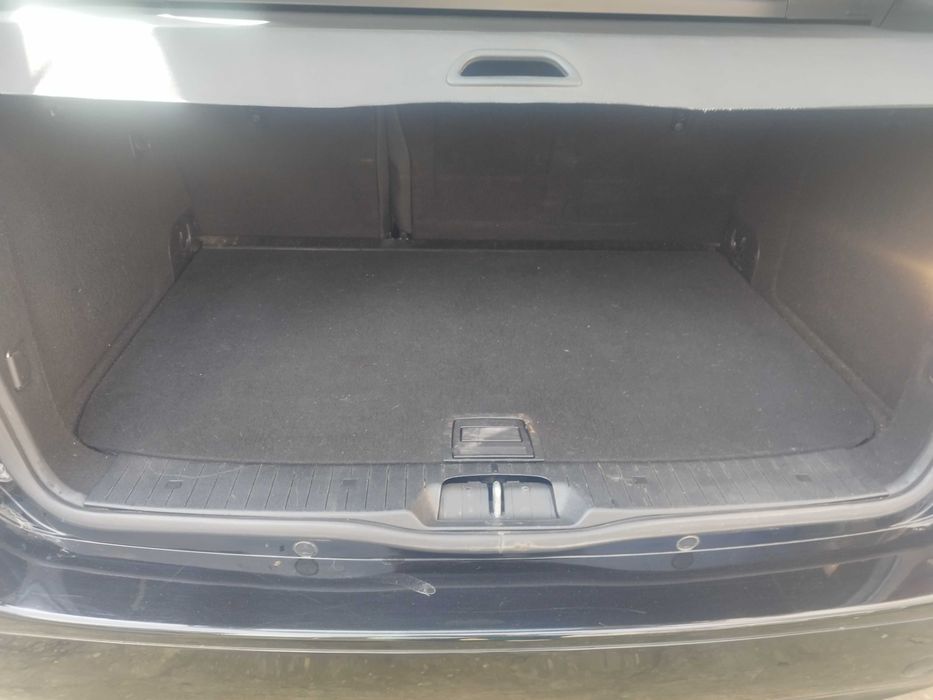 Лек автомобил Мерцедес